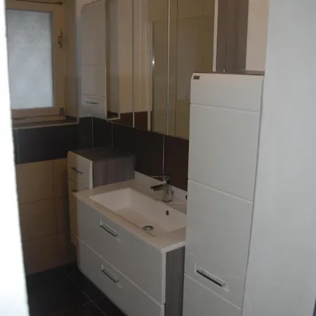 Weinberg-panoramaferienhaus بيت للعطل كيتسك إيم زاوزال