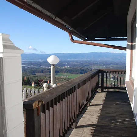 Weinberg-panoramaferienhaus 度假居