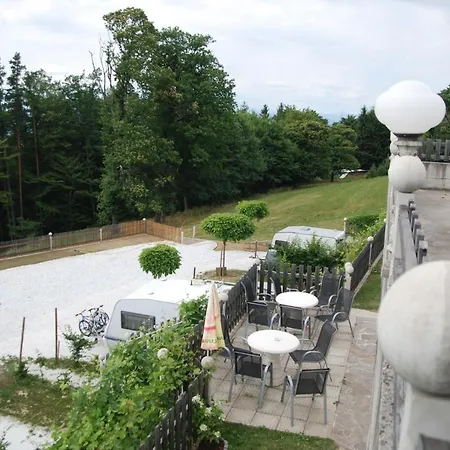 Weinberg-panoramaferienhaus * كيتسك إيم زاوزال