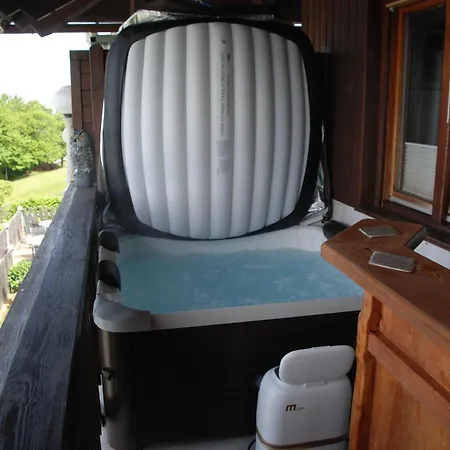 Weinberg-panoramaferienhaus بيت للعطل كيتسك إيم زاوزال