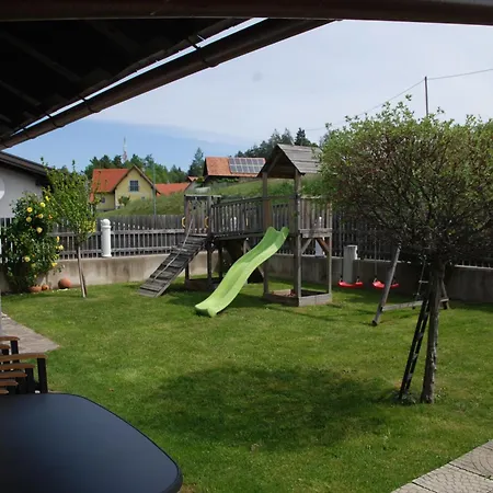 Weinberg-panoramaferienhaus بيت للعطل كيتسك إيم زاوزال