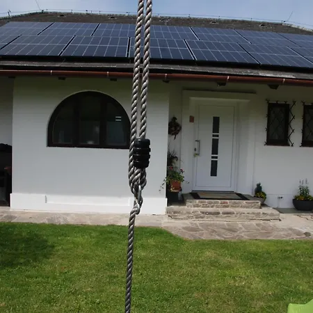 Weinberg-panoramaferienhaus * كيتسك إيم زاوزال