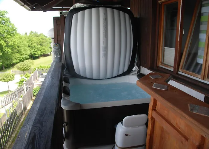 Weinberg-panoramaferienhaus 度假居 绍萨尔地区基策克